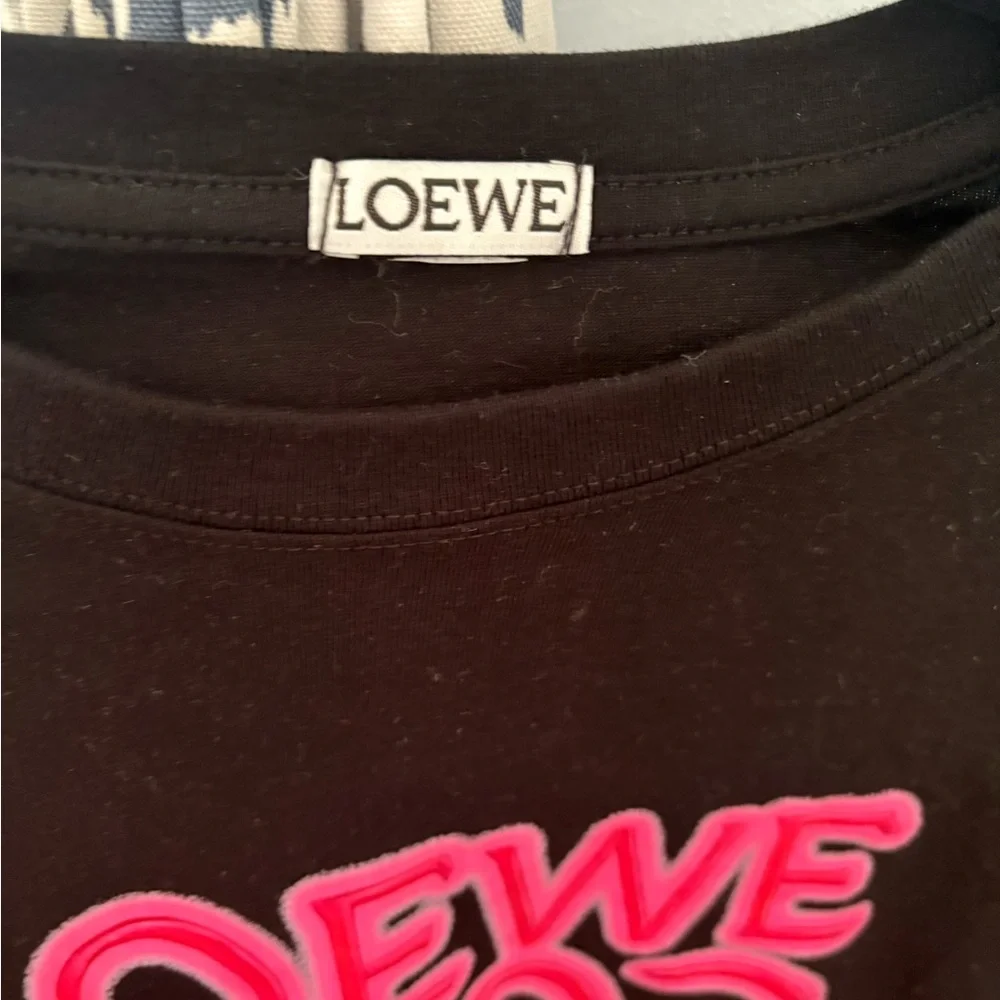 Loewe Black T-Shirt with Pink Logo - Picture 2 of 5